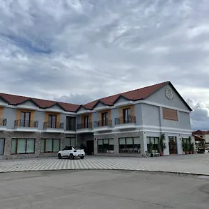 House Of Horses Shtepia E Kuajve Hotel Korce