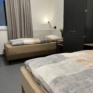 Hotel Longhouse, Dreieich